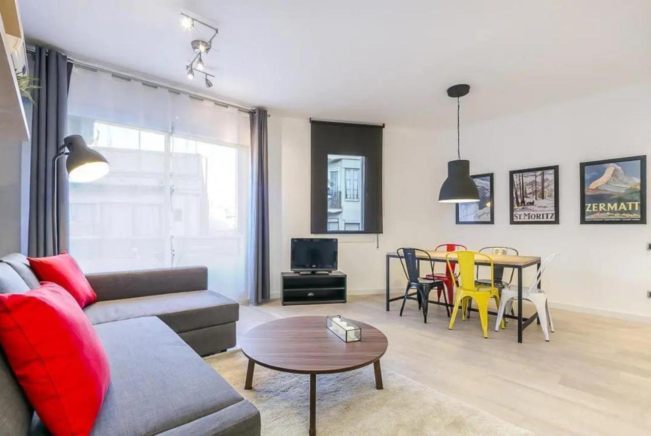 51Sam1021 - Modern Apartment Near Montjuic Barcelona Eksteriør billede
